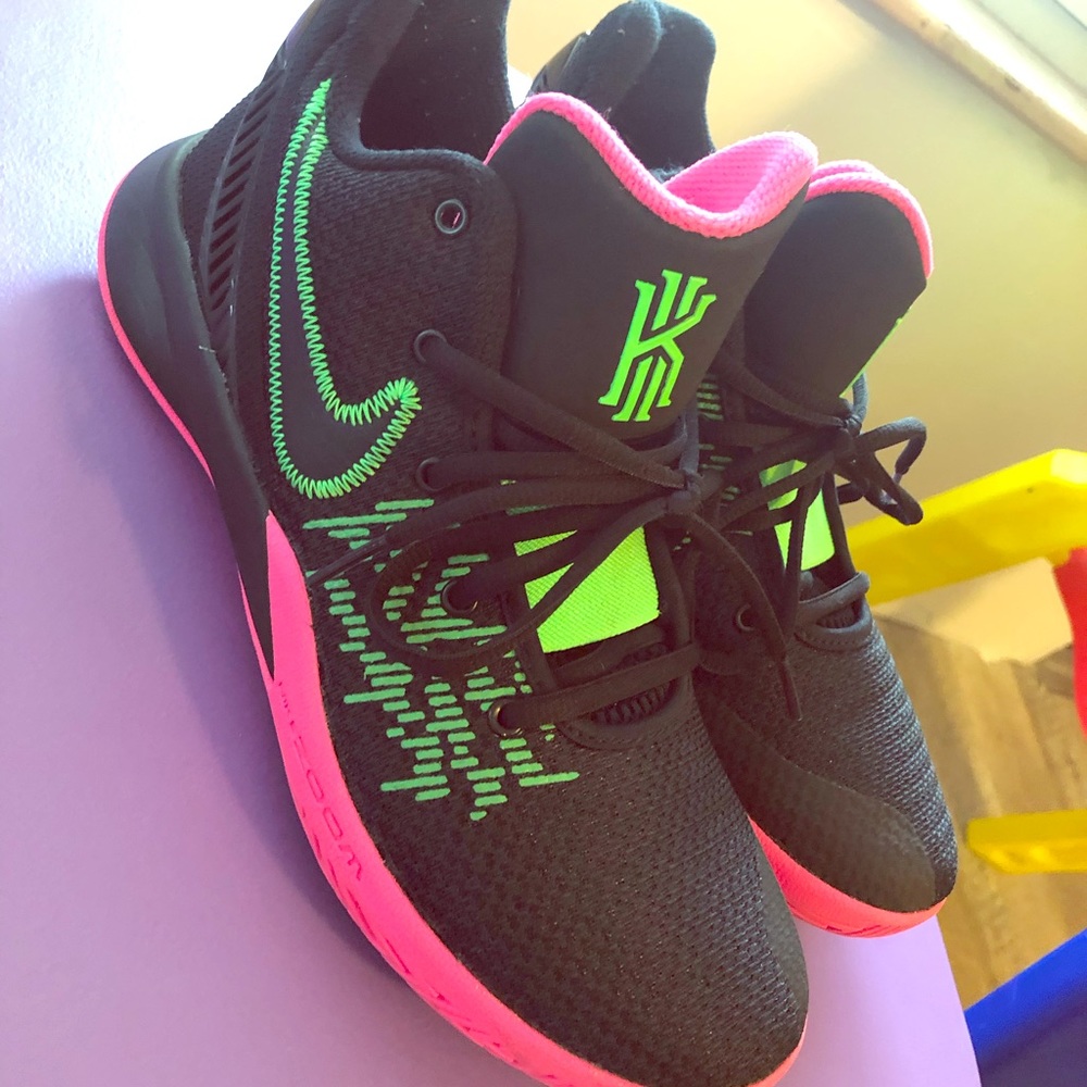 Kyrie Flytrap - image 1